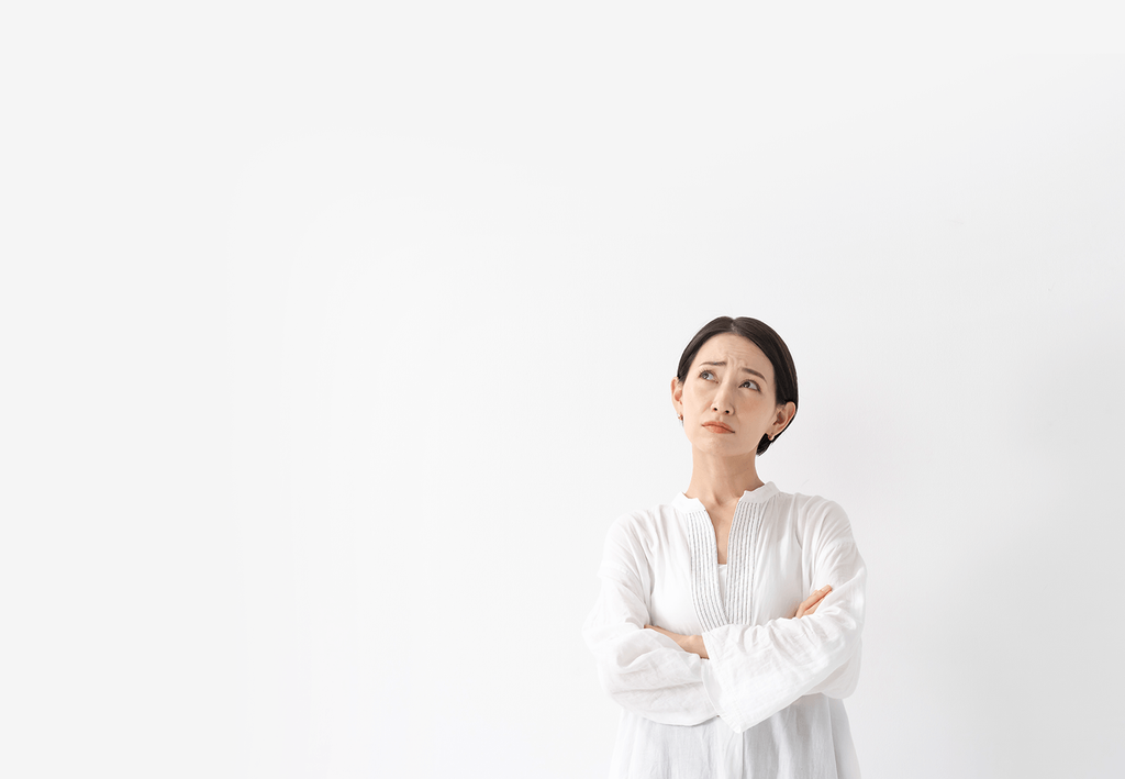 更年期の前の違和感を感じている女性